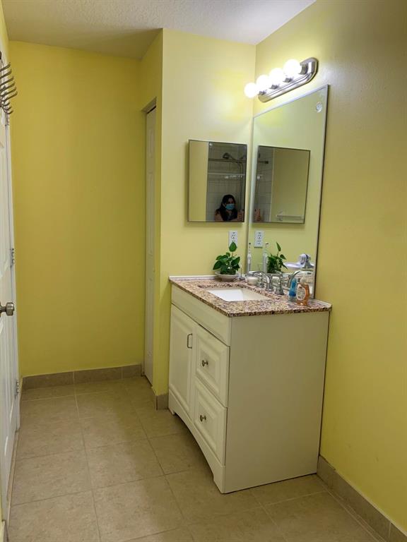 FOURTH  REPLAT OF PORTOFINO ISLES - Residential