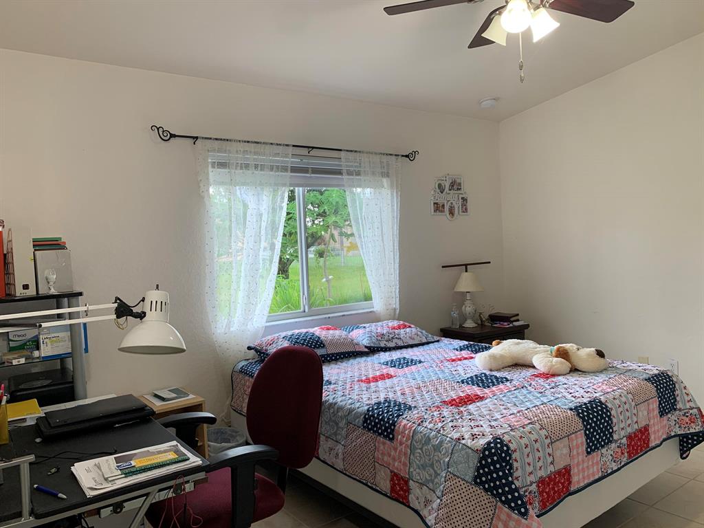 FOURTH  REPLAT OF PORTOFINO ISLES - Residential