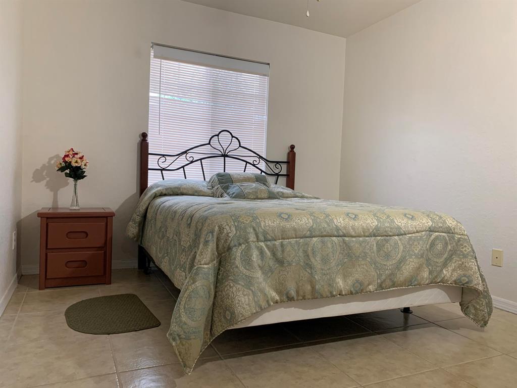 FOURTH  REPLAT OF PORTOFINO ISLES - Residential