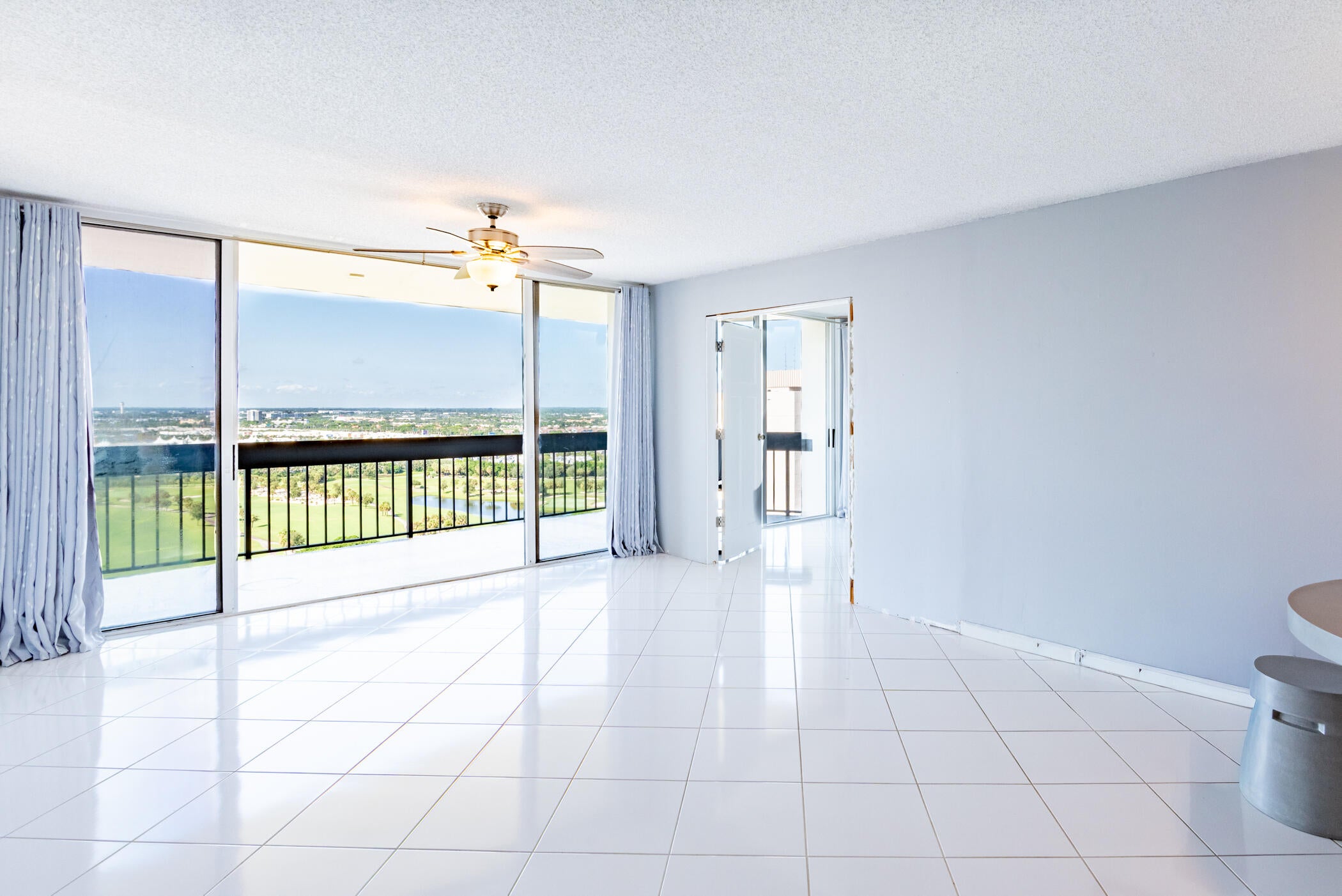 2400 PRESIDENTIAL Way PH6