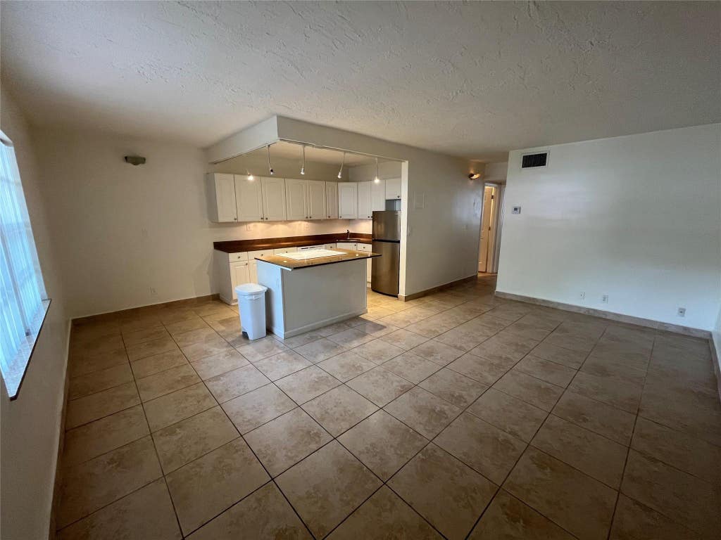 Photo of 1414 NE 5th Terrace #2, Fort Lauderdale, FL 33304 (MLS # B26063125)