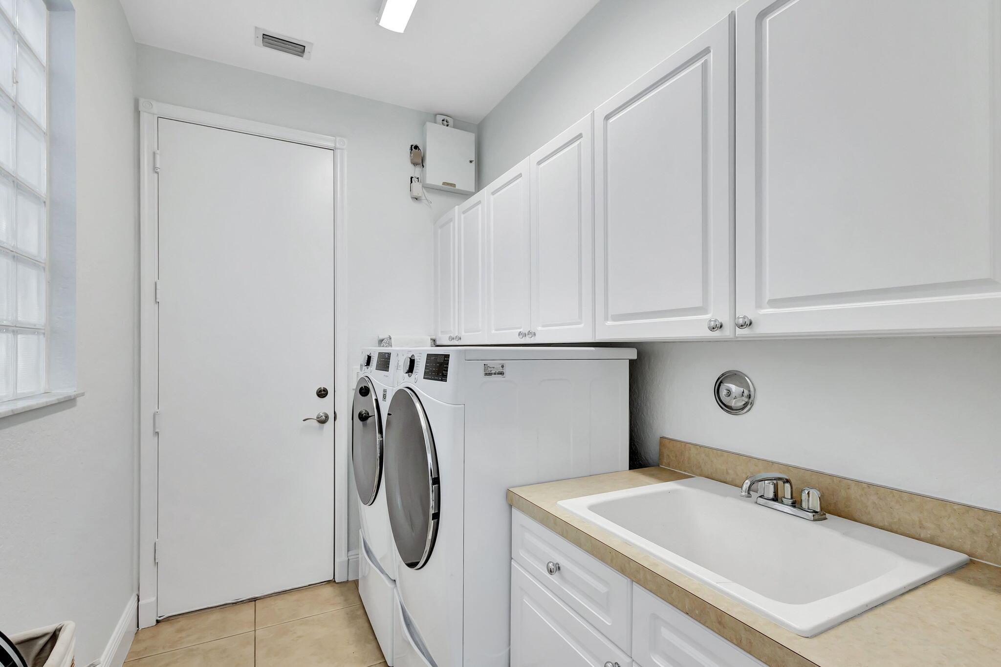MIRABELLA AT MIRASOL A - Residential Lease
