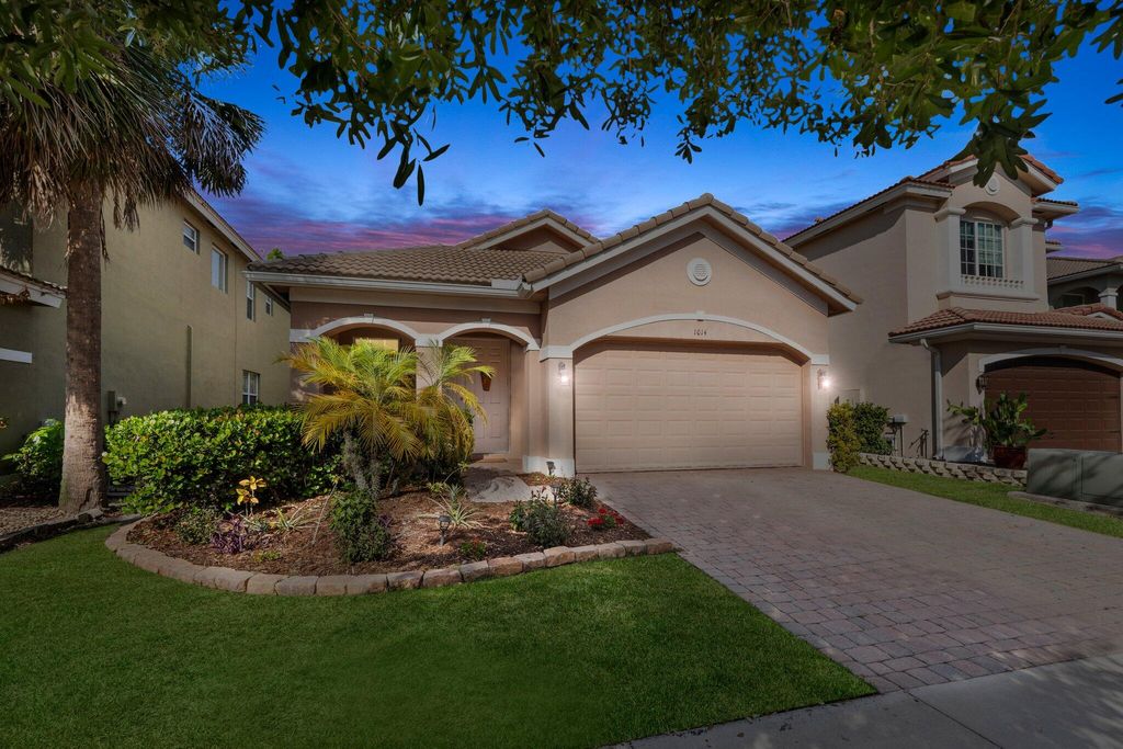 Photo of 1014 NW Leonardo Circle, Port Saint Lucie, FL 34986 (MLS # R11151437)