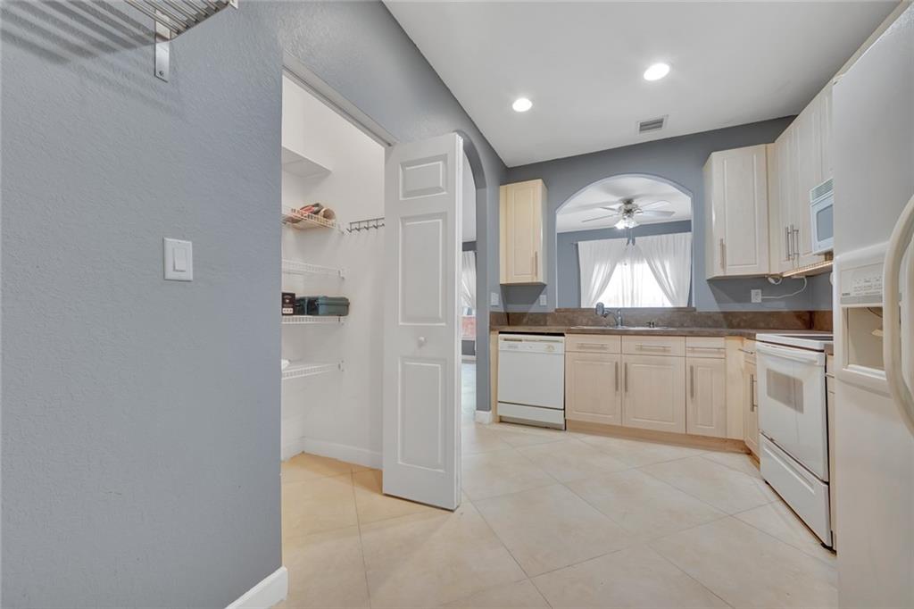 Merrick Preserve Condo Bl - Residential Lease