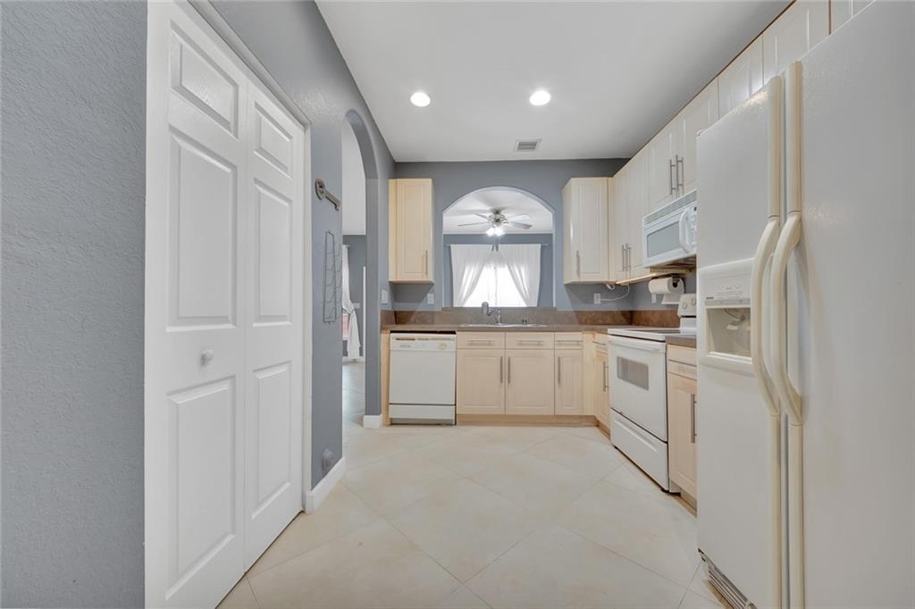 Merrick Preserve Condo Bl - Residential Lease