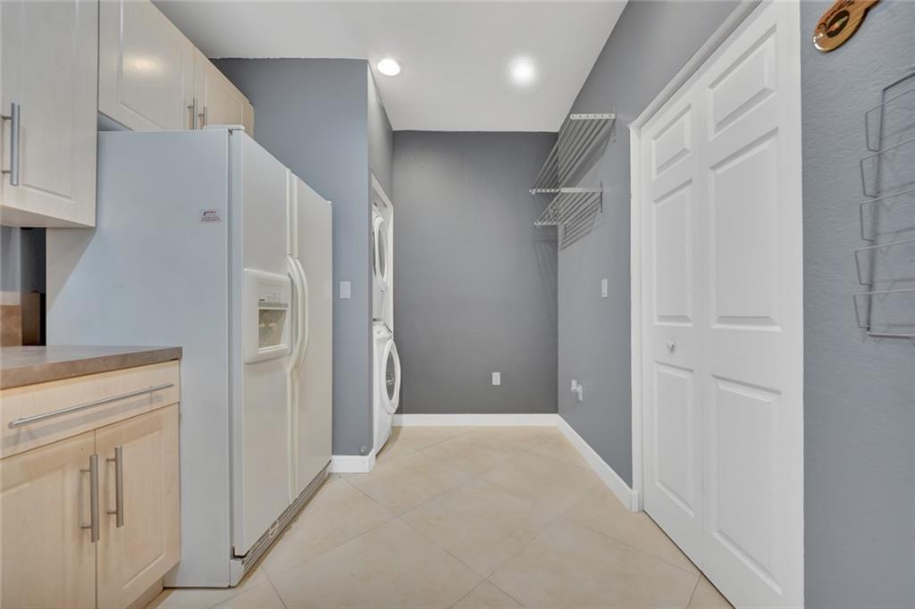 Merrick Preserve Condo Bl - Residential Lease