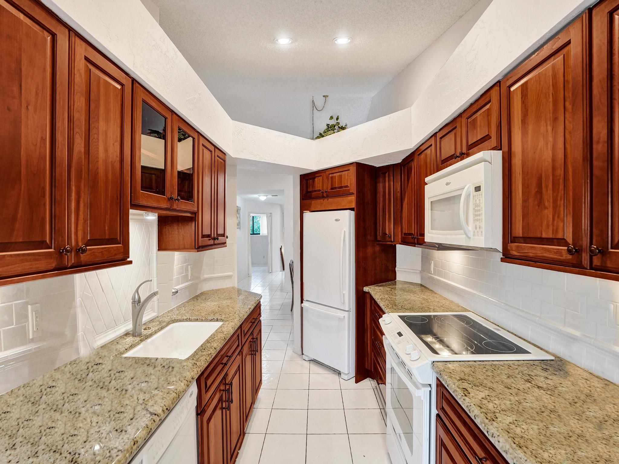 Emerald Oaks - Residential