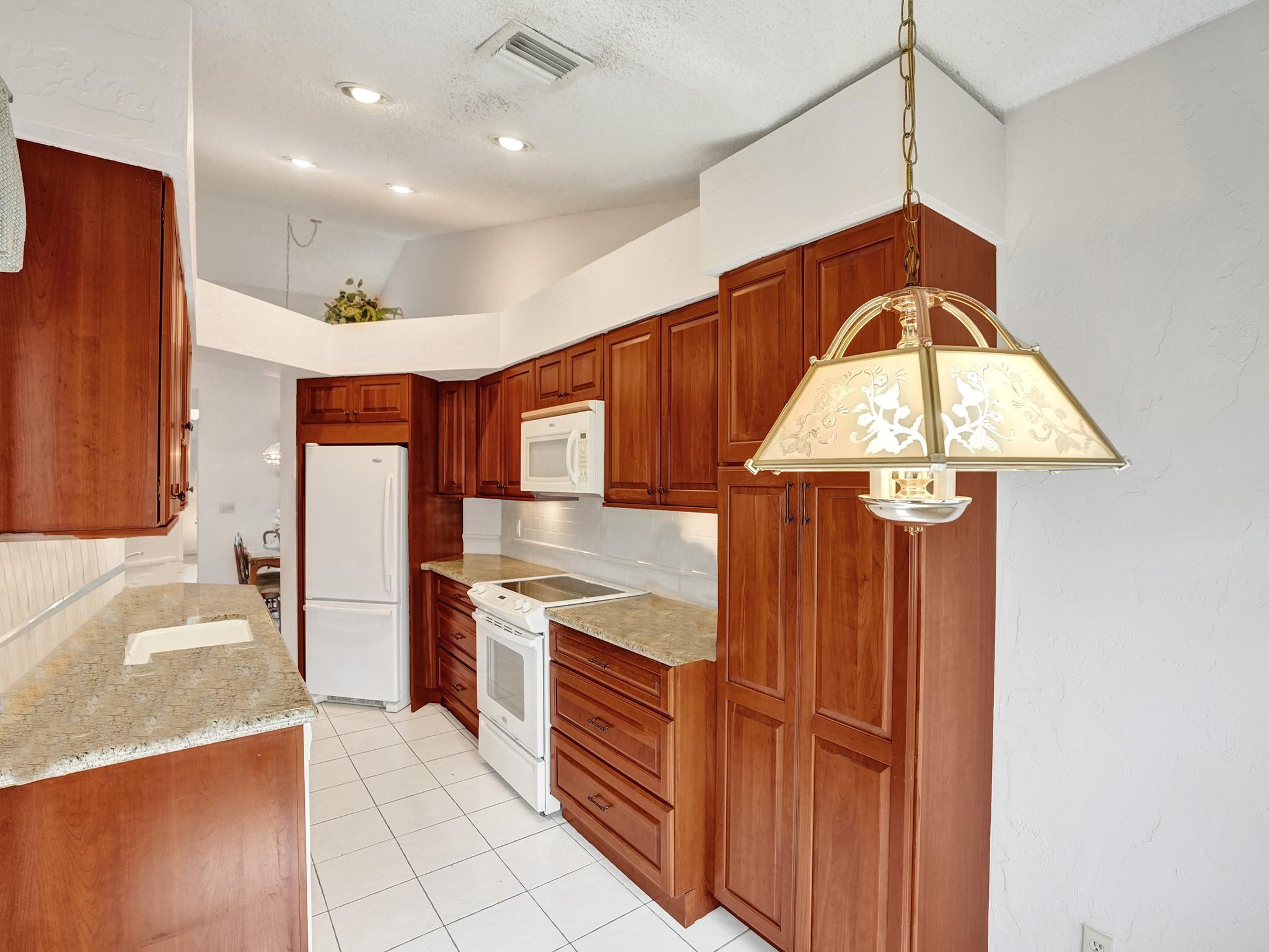 Emerald Oaks - Residential