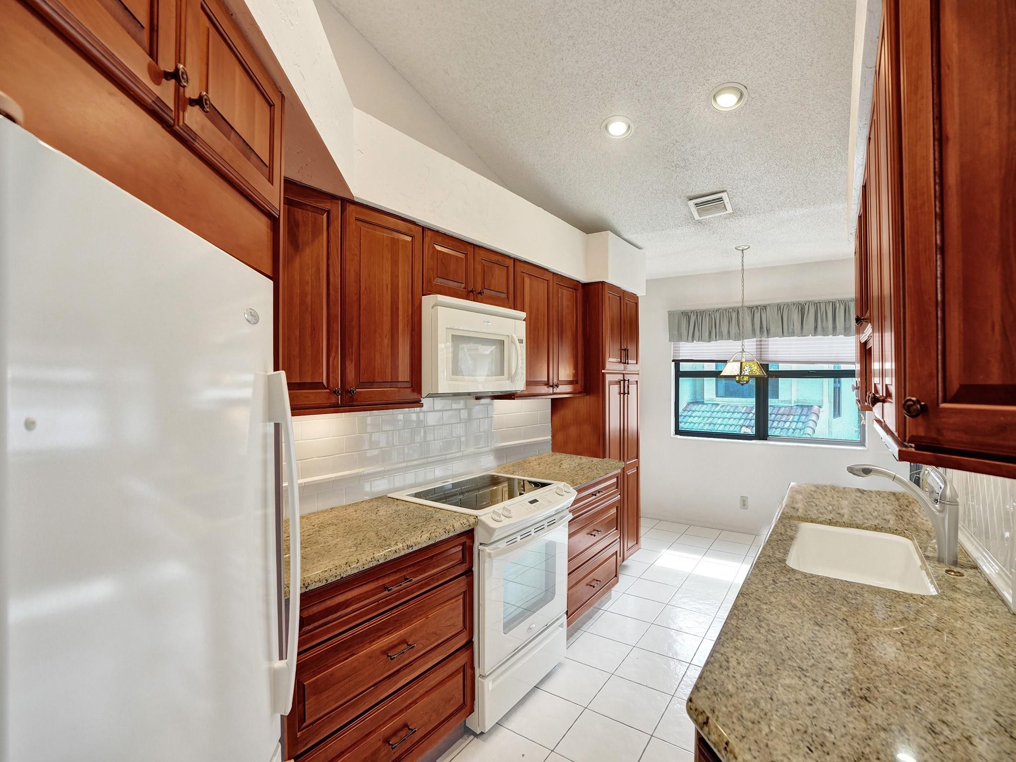 Emerald Oaks - Residential