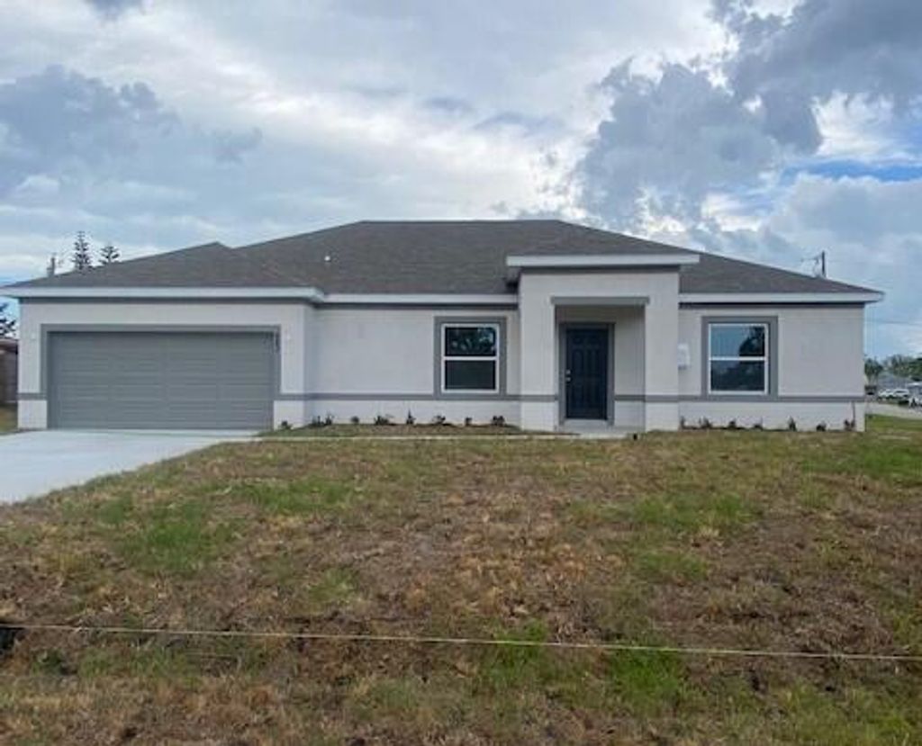 Photo of 483 SE Sunnydale Lane, Port St Lucie, FL 34983 (MLS # R10881882)