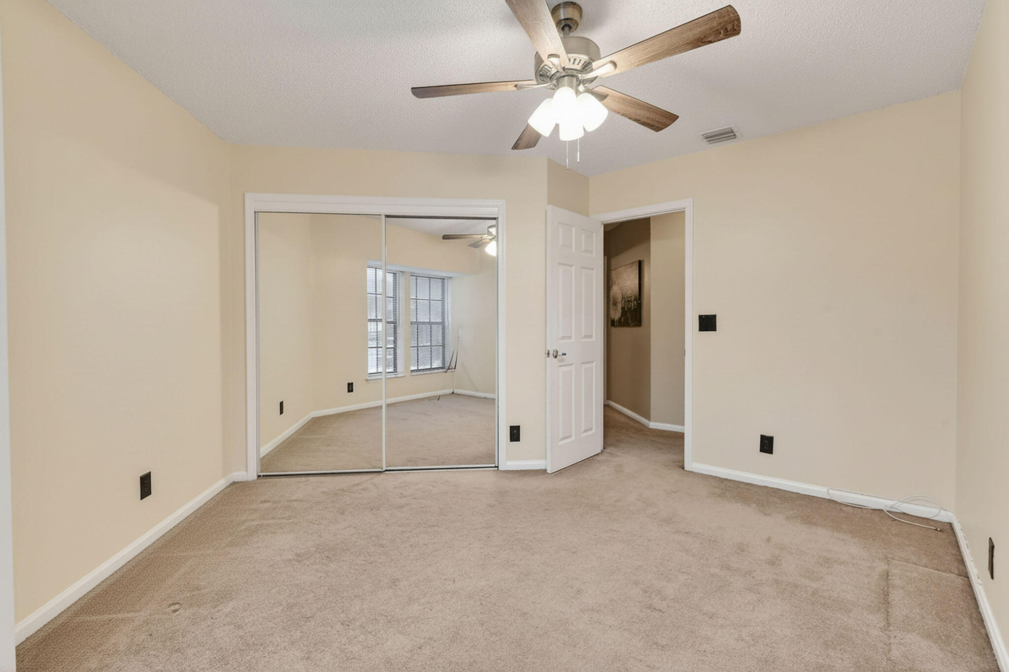 27-43-41~ TH PT OF NLY 662.08 FT OF WLY 374.41 FT - Residential