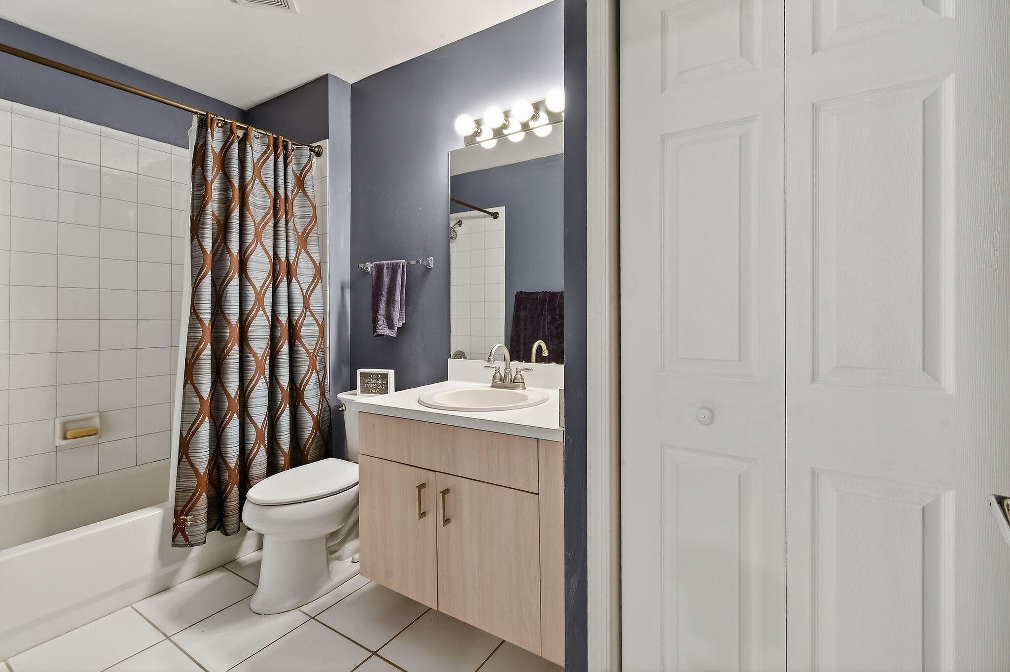 27-43-41~ TH PT OF NLY 662.08 FT OF WLY 374.41 FT - Residential