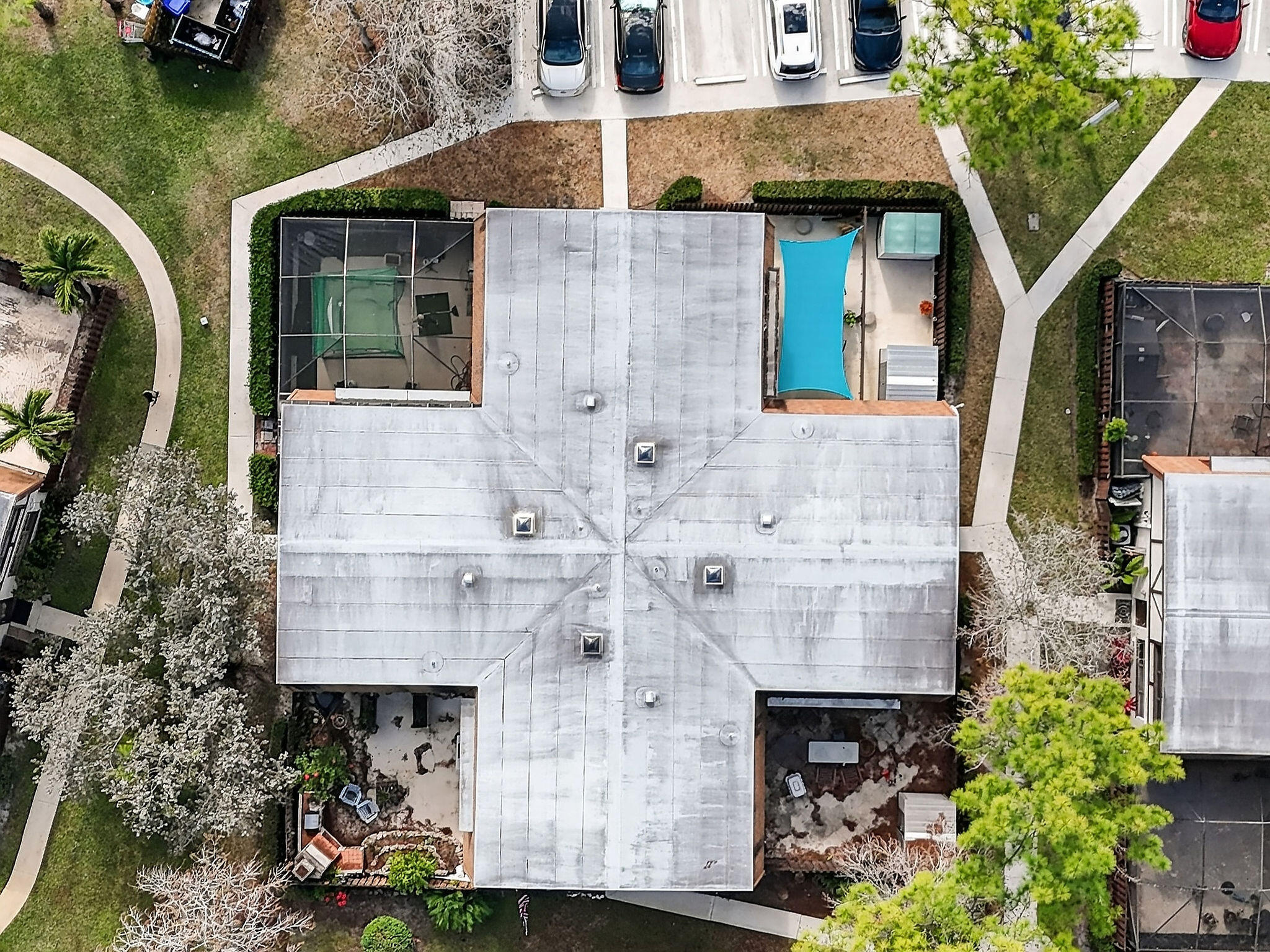 27-43-41~ TH PT OF NLY 662.08 FT OF WLY 374.41 FT - Residential