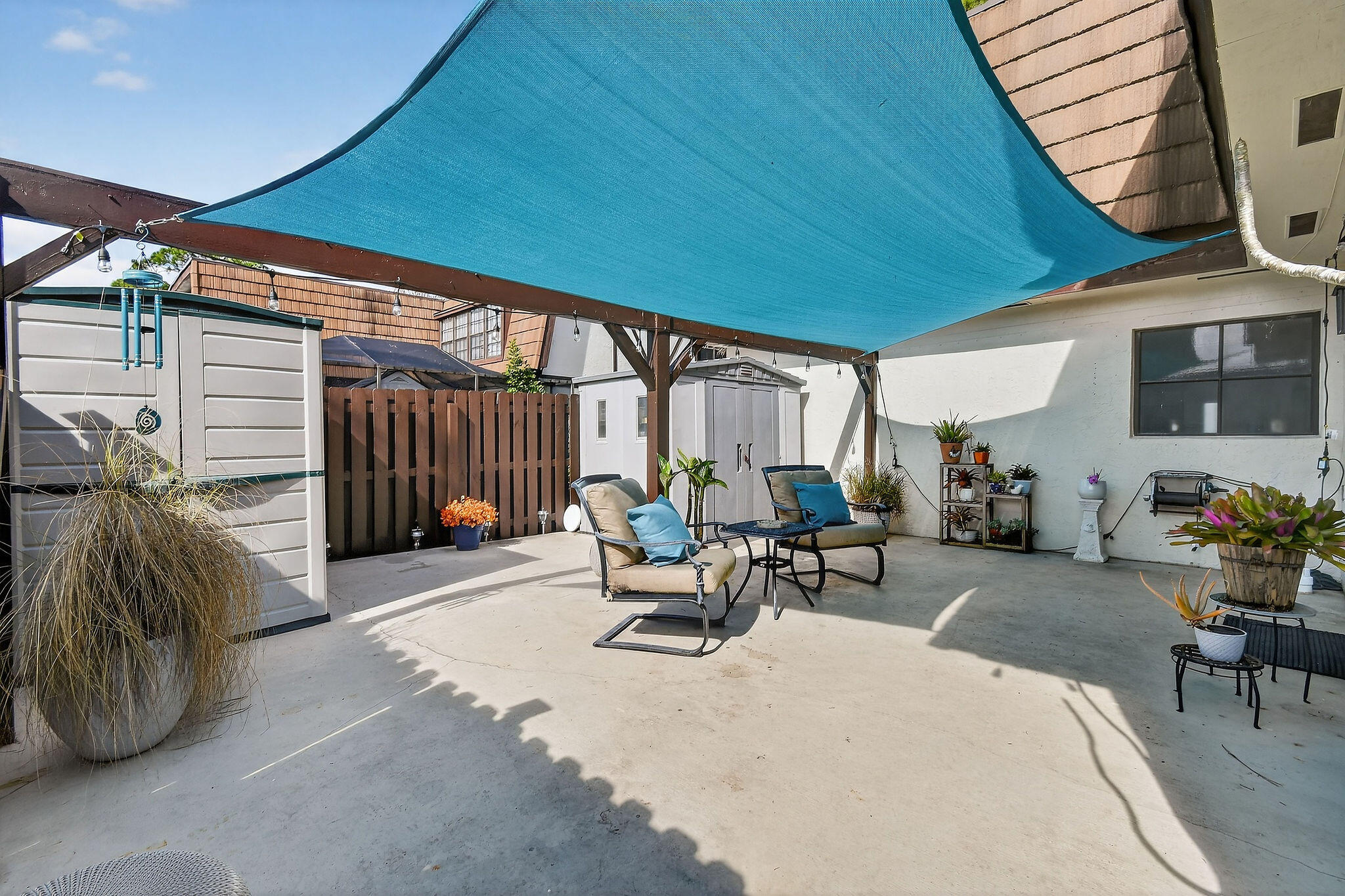 27-43-41~ TH PT OF NLY 662.08 FT OF WLY 374.41 FT - Residential