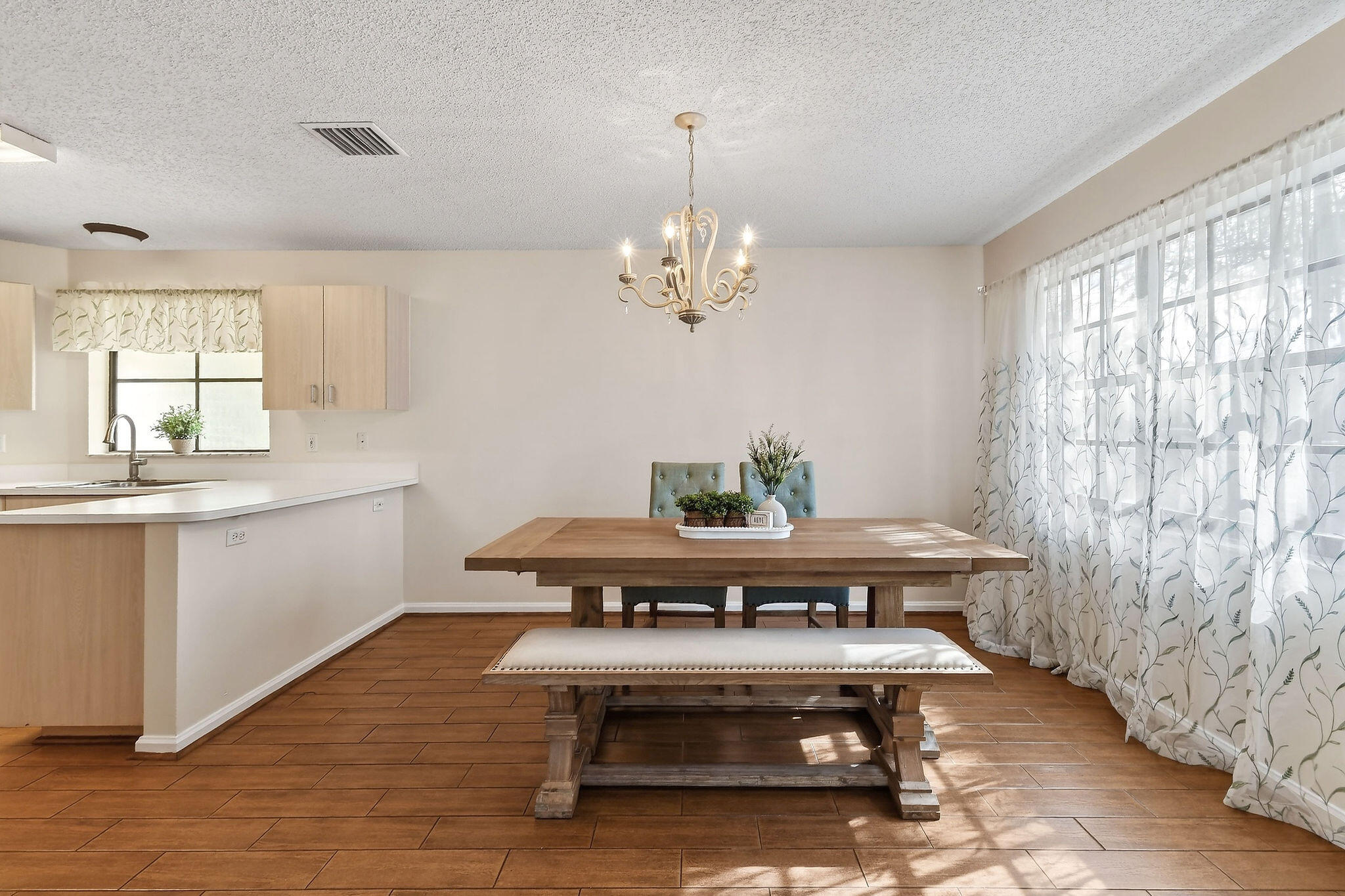 27-43-41~ TH PT OF NLY 662.08 FT OF WLY 374.41 FT - Residential