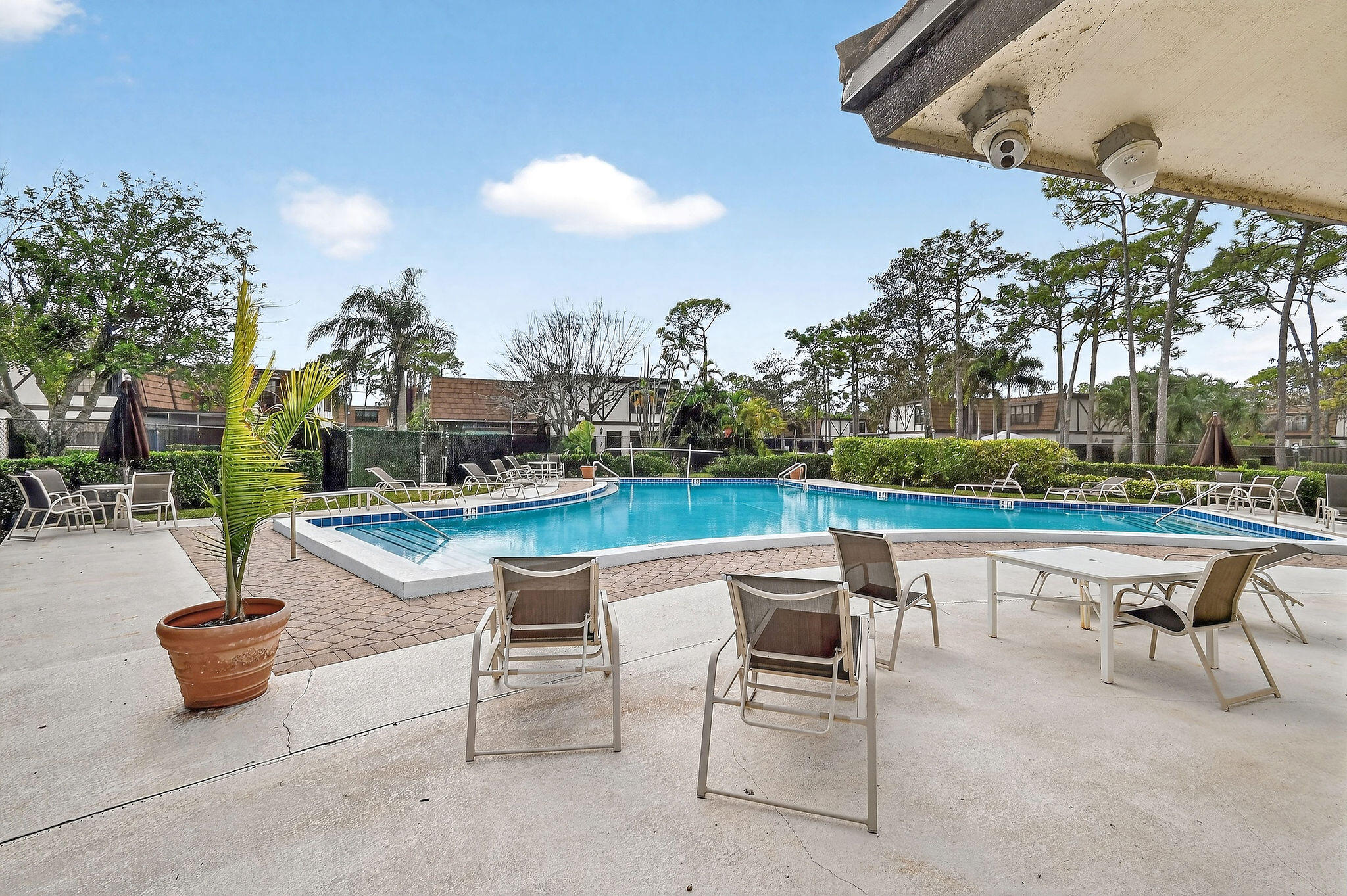 27-43-41~ TH PT OF NLY 662.08 FT OF WLY 374.41 FT - Residential