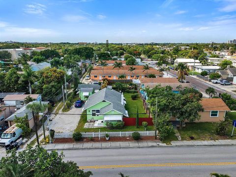 713 10th Avenue N Lake Worth Beach FL 33460