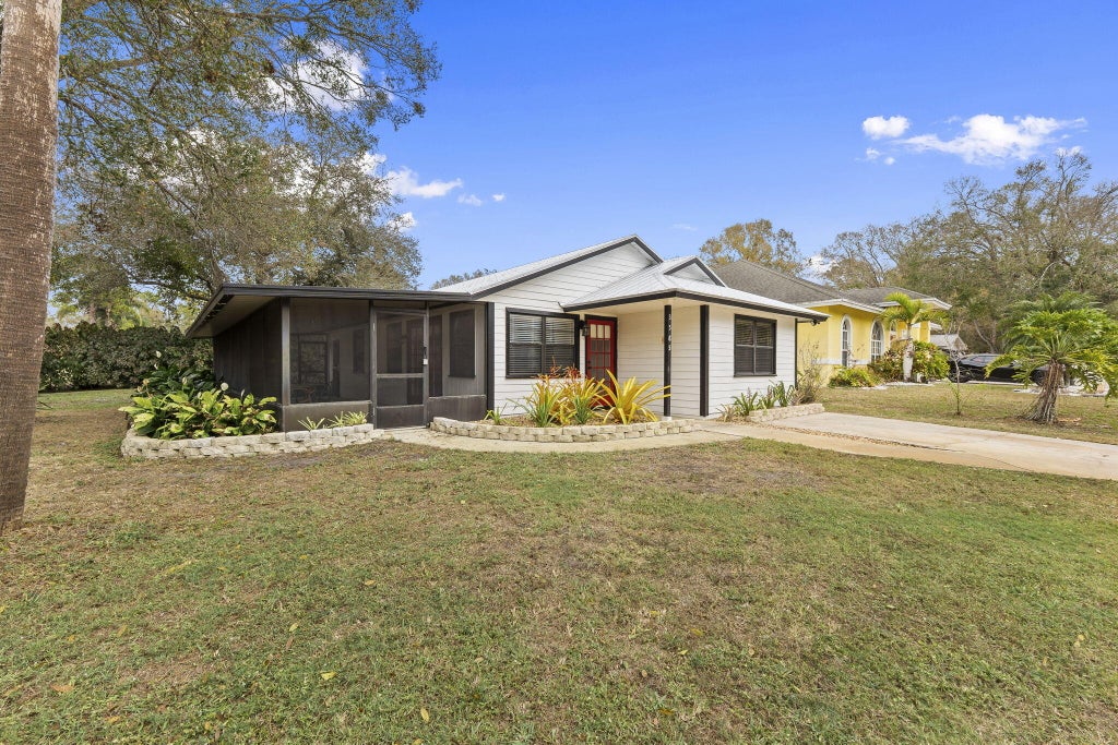 Photo of 3585 SE 8th Street, Okeechobee, FL 34974 (MLS # R11155780)