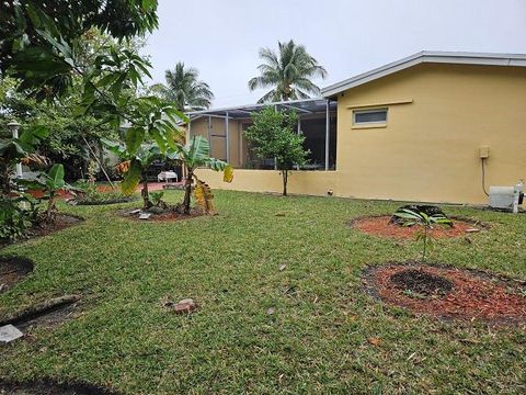 A home in Lauderdale Lakes