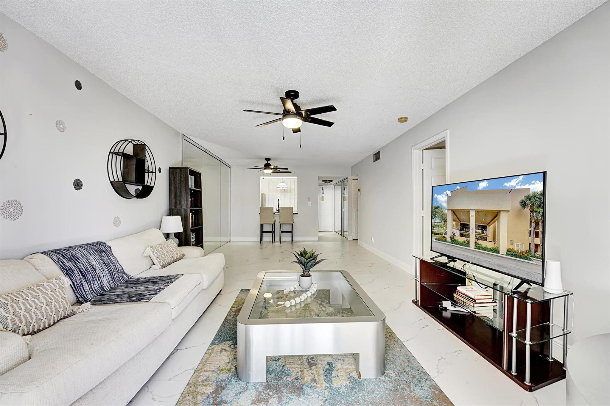 8592 W Sunrise Blvd 406