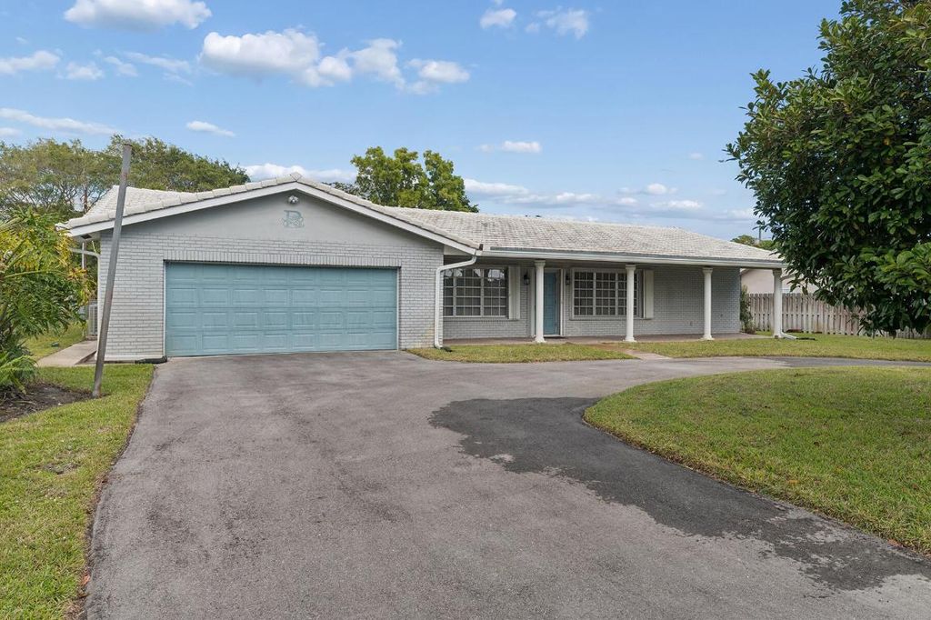 Photo of 3625 Lowson Boulevard, Delray Beach, FL 33445 (MLS # R11151176)