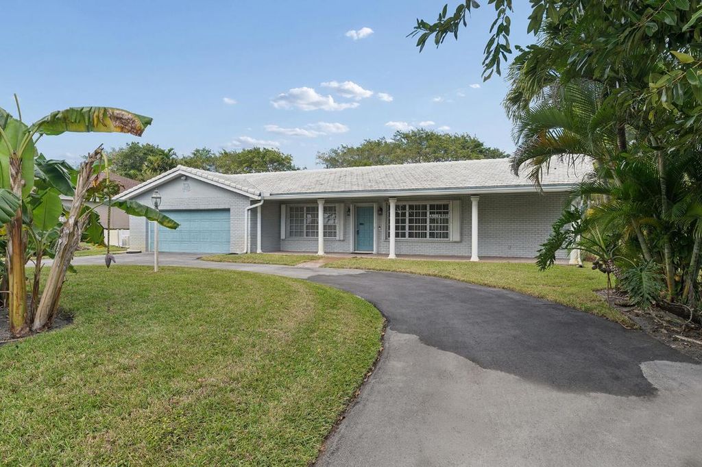 Photo of 3625 Lowson Boulevard, Delray Beach, FL 33445 (MLS # R11151176)