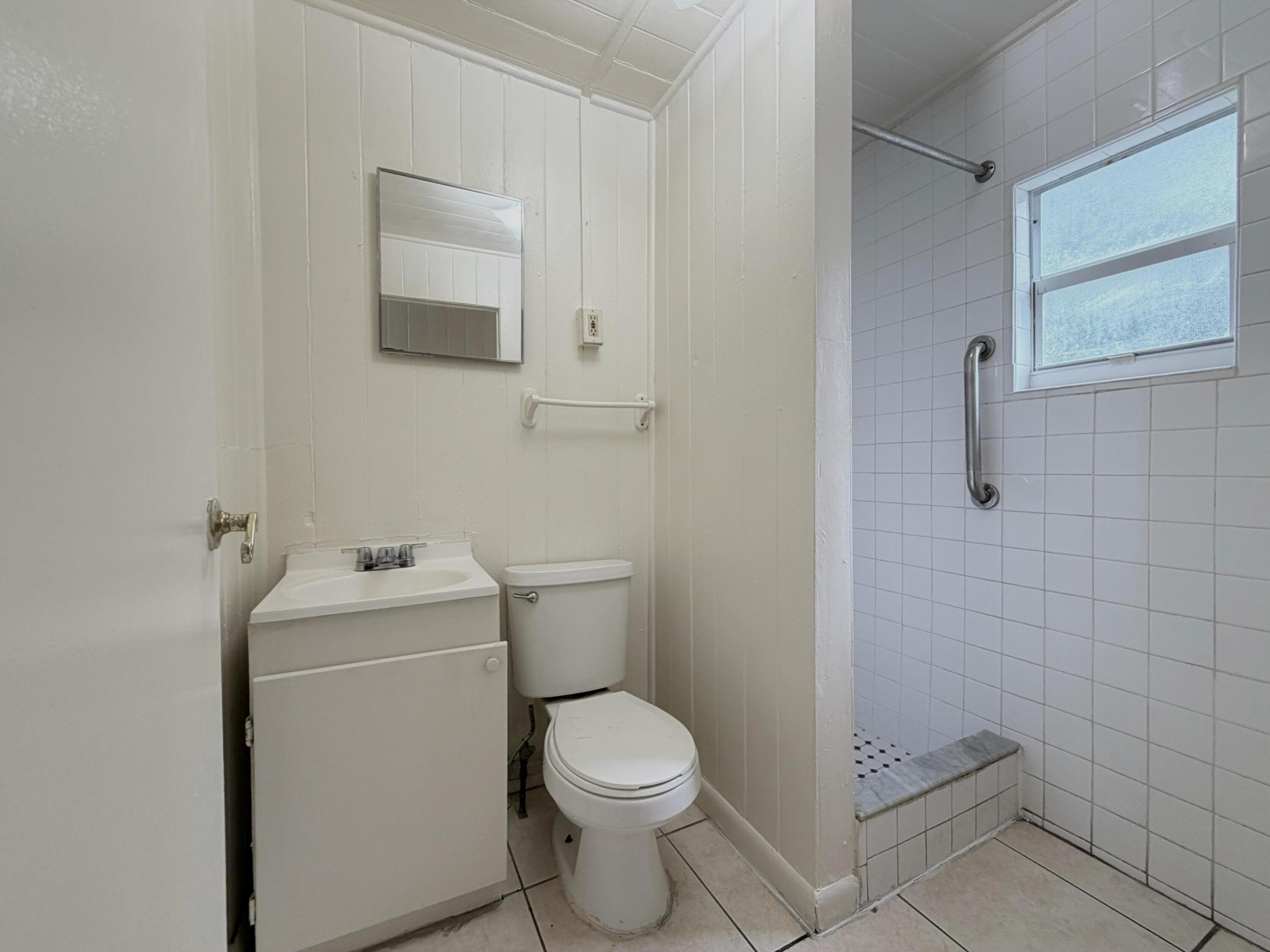 NORTH PALM BCH 1 - Residential Lease