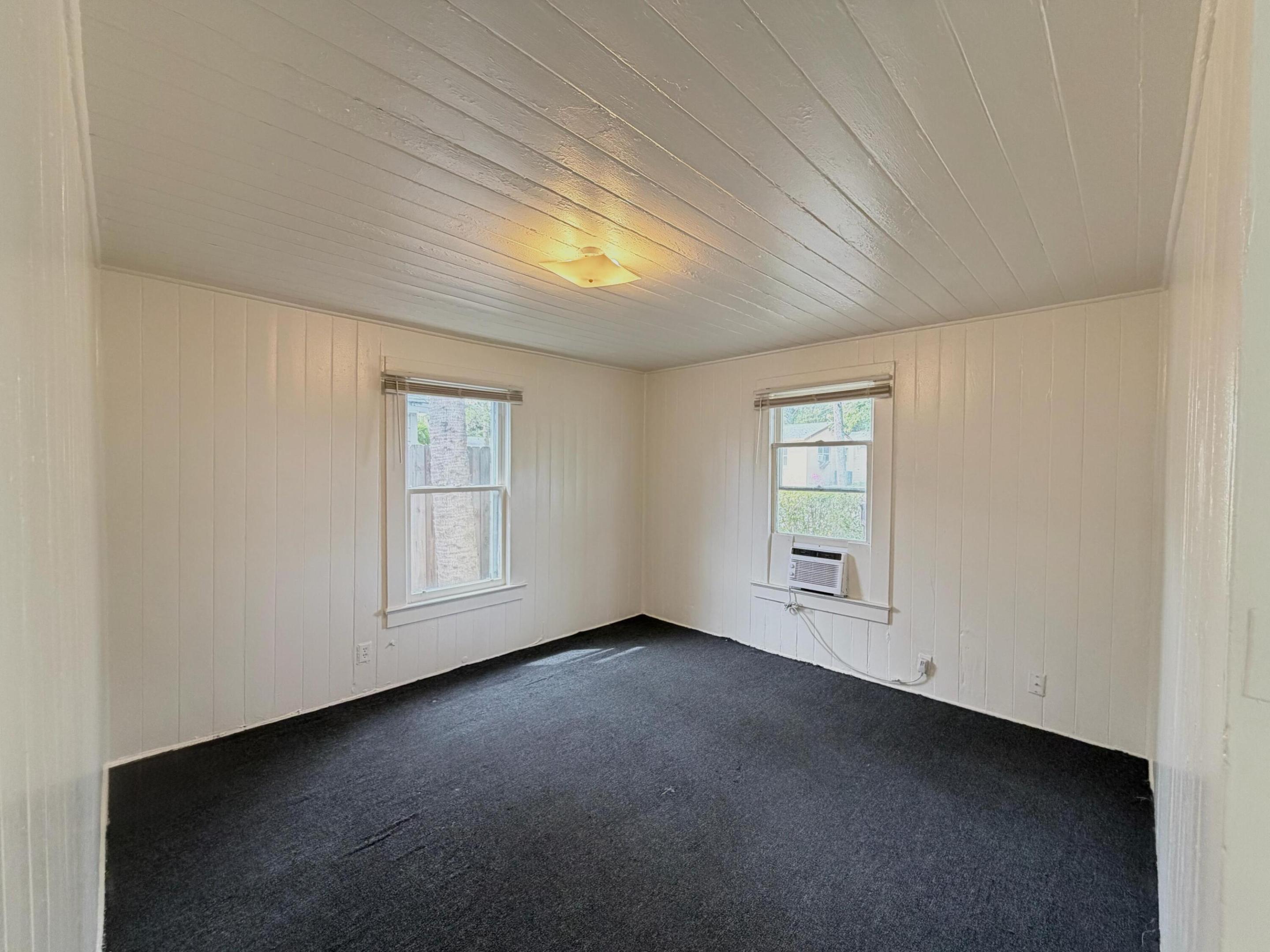 NORTH PALM BCH 1 - Residential Lease