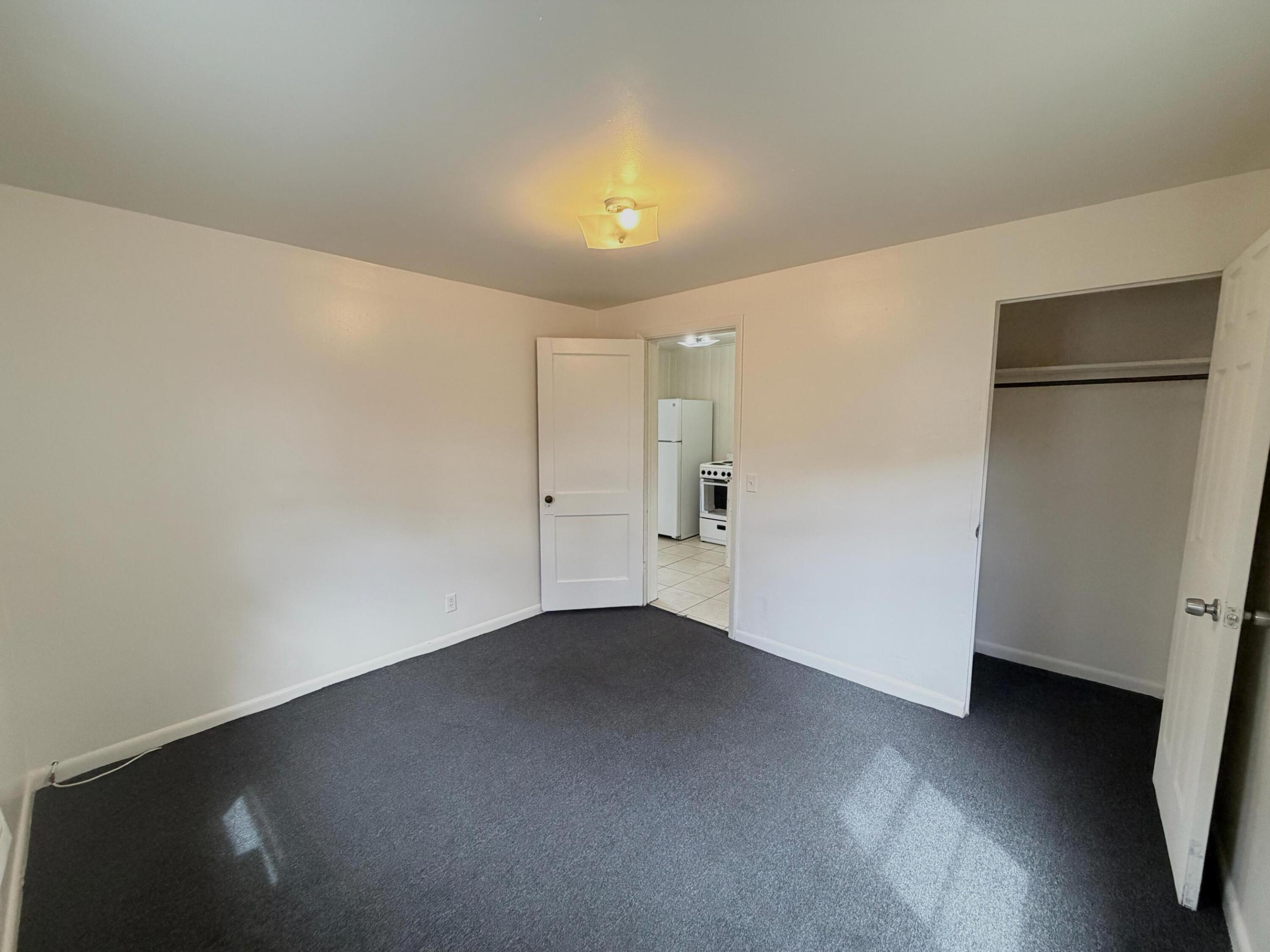 NORTH PALM BCH 1 - Residential Lease