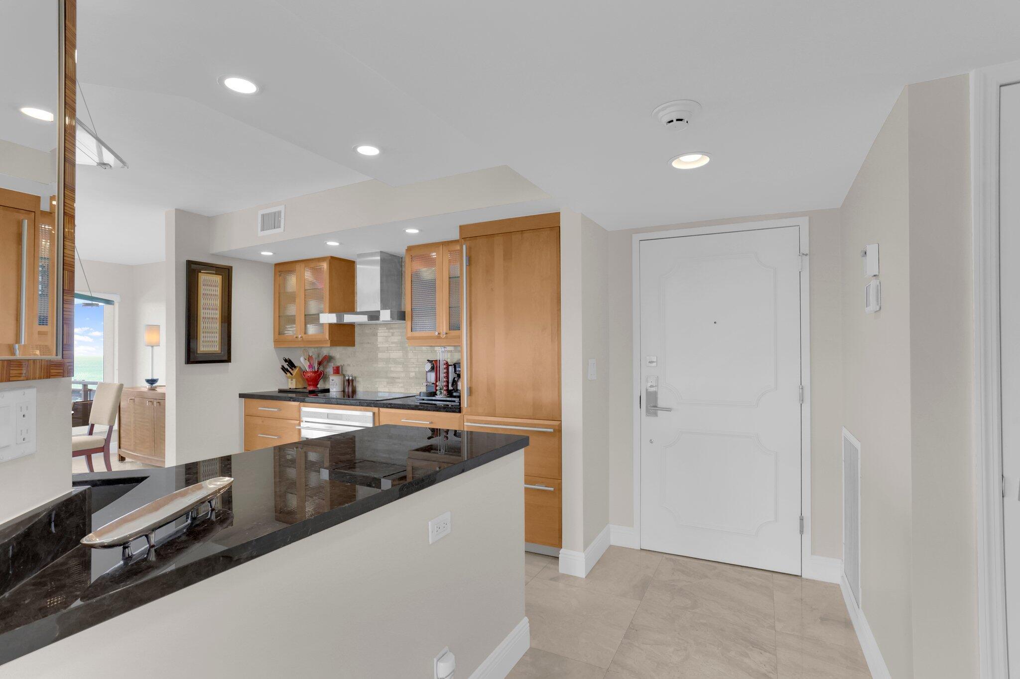 OCEAN REEF TOWERS INC CONDO - Residential