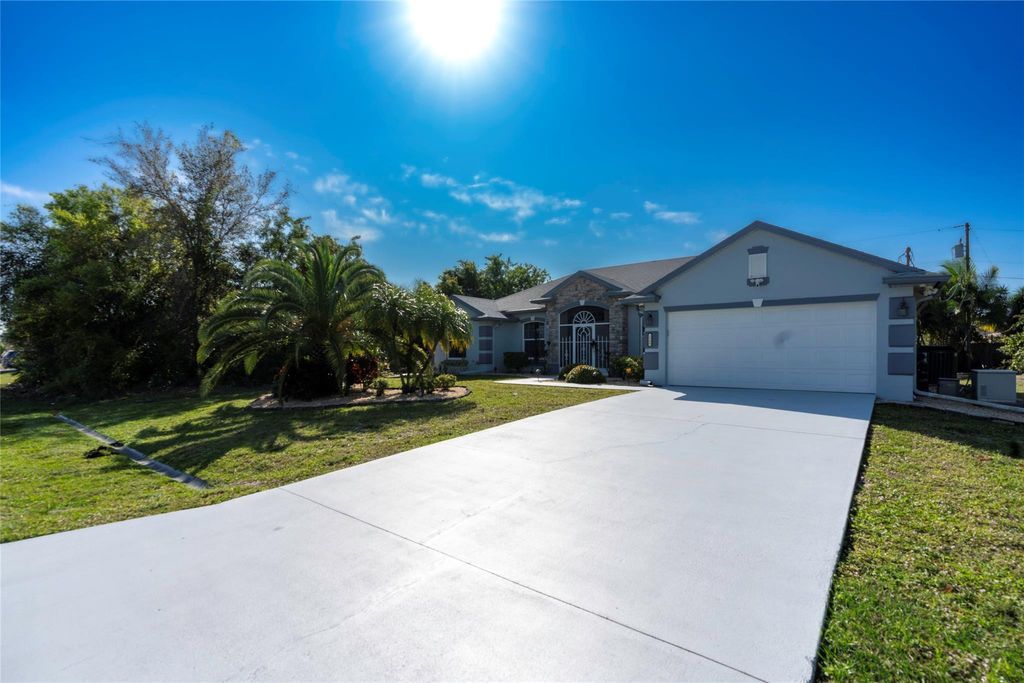 Photo of 1580 SW Santander Avenue, Port Saint Lucie, FL 34953 (MLS # F10505486)