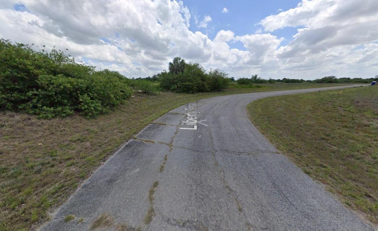 PORT LABELLE UNIT 11 - Land