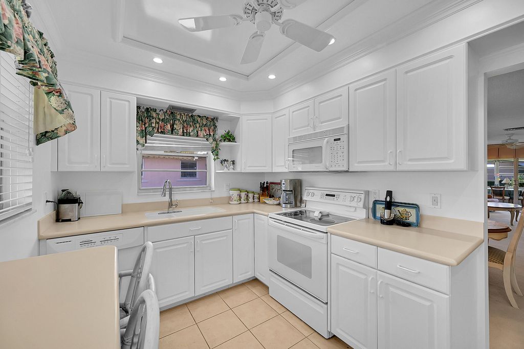 Photo of 302 Flamingo Lane, Delray Beach, FL 33445 (MLS # R11066473)