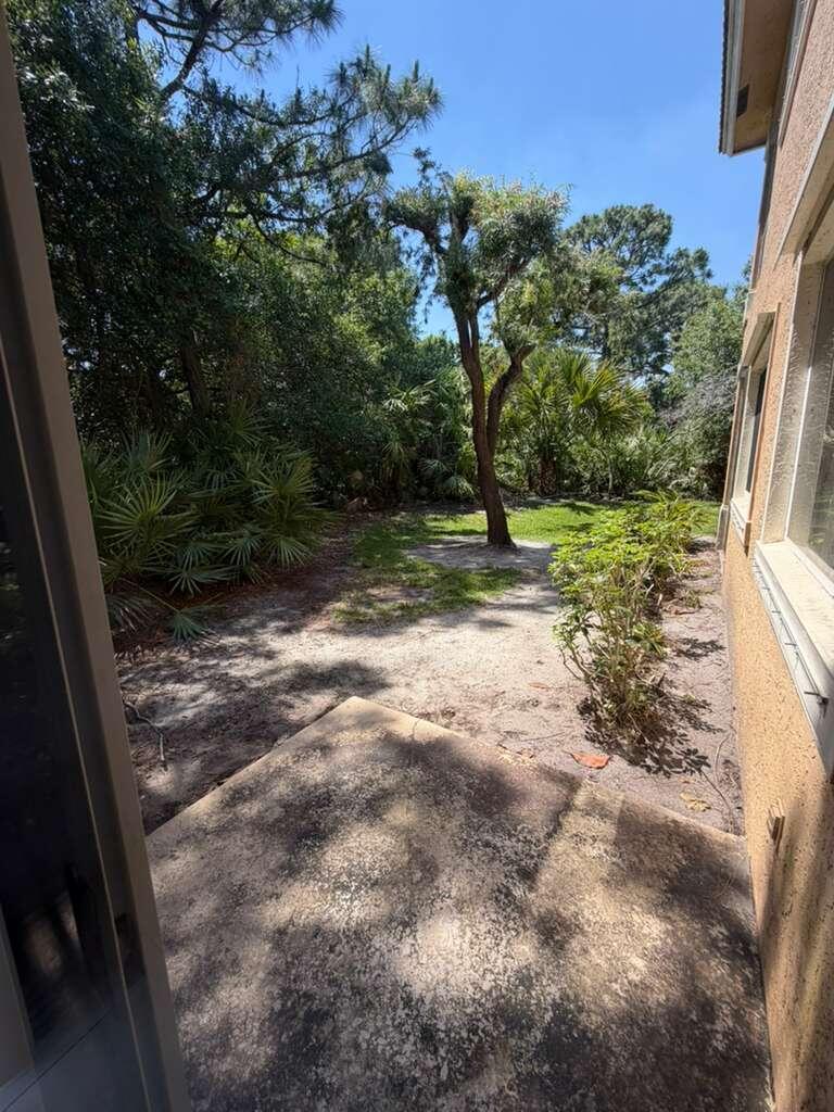 CASTLE PINES CONDOMINIUM - Residential Lease