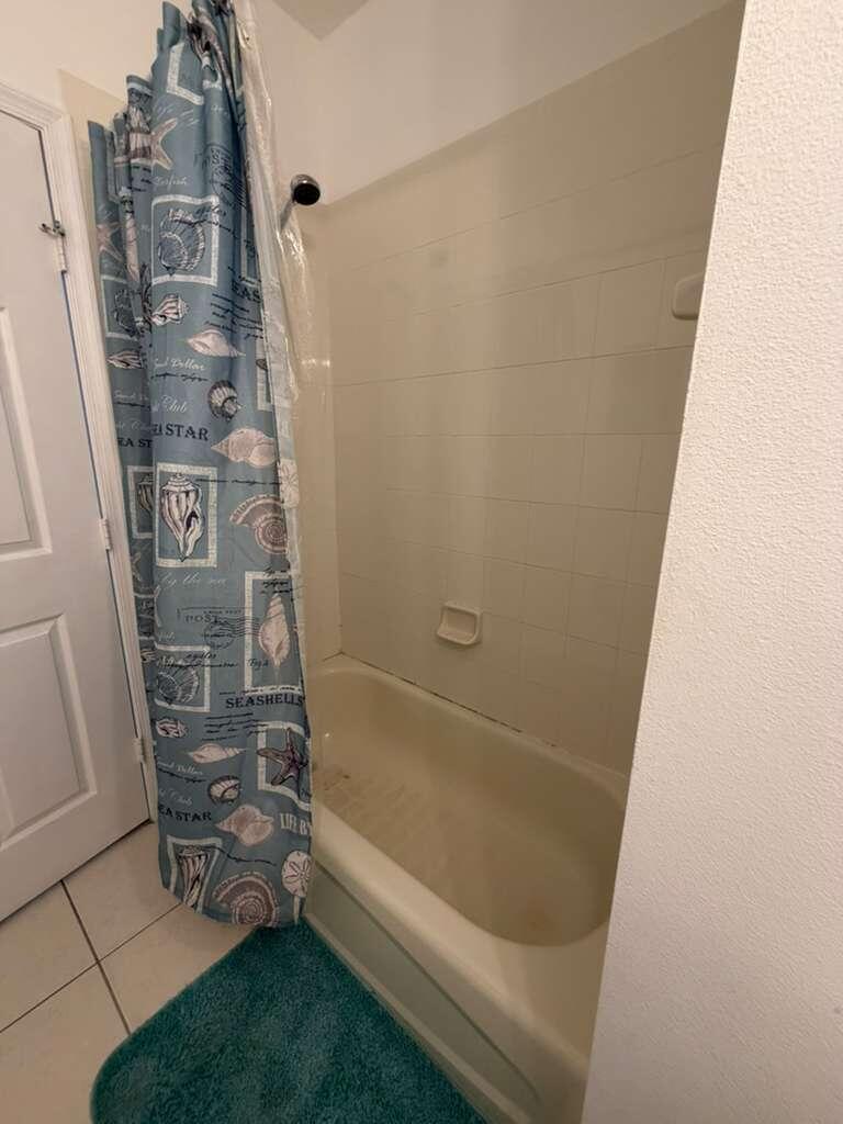 CASTLE PINES CONDOMINIUM - Residential Lease