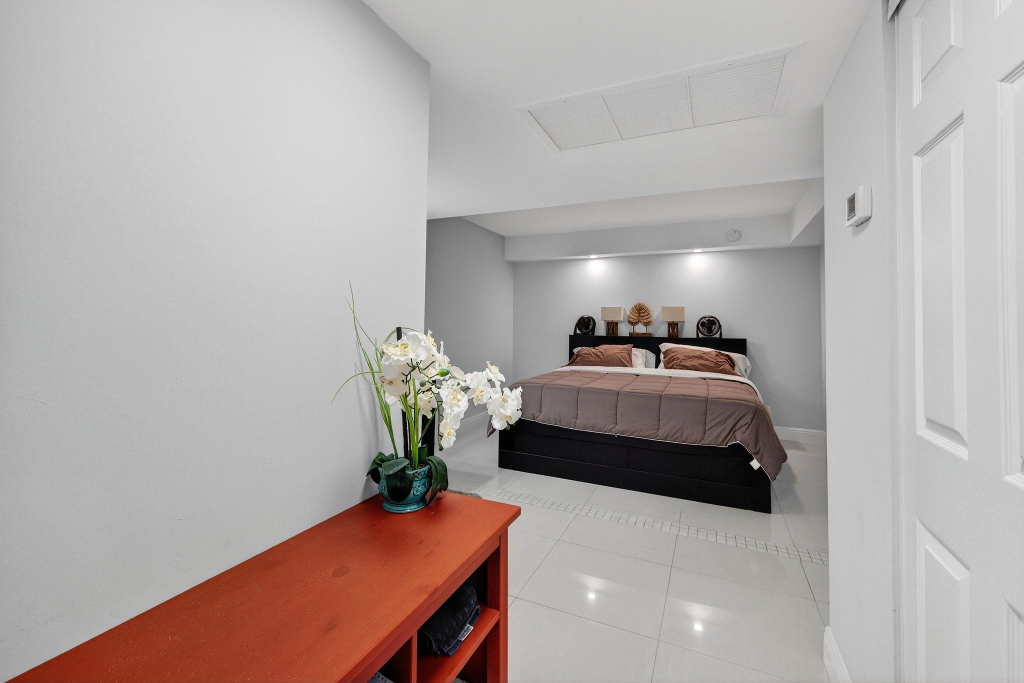 The Seasons - Residential