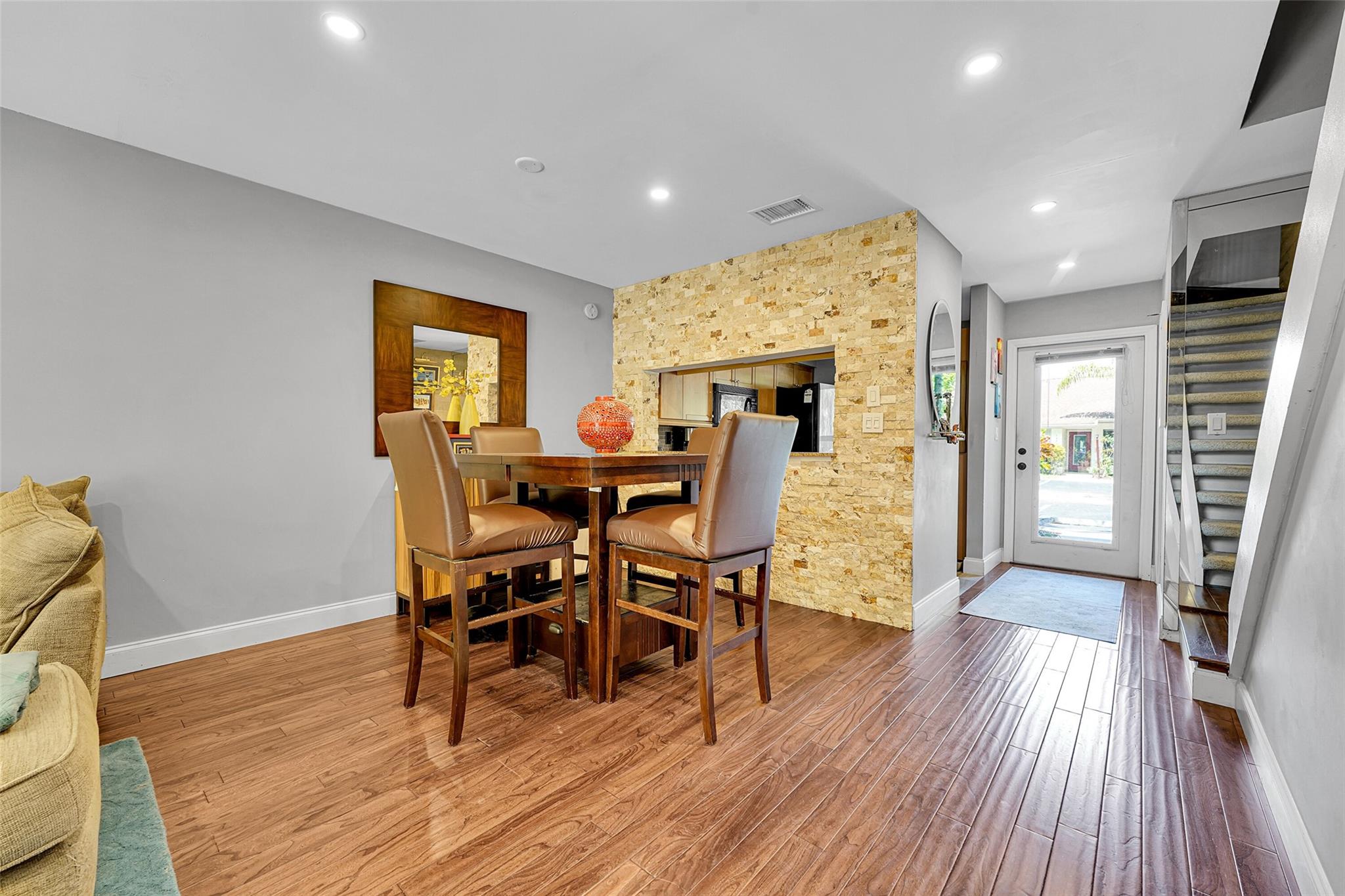 Pines of Oakland Forest W - Residential