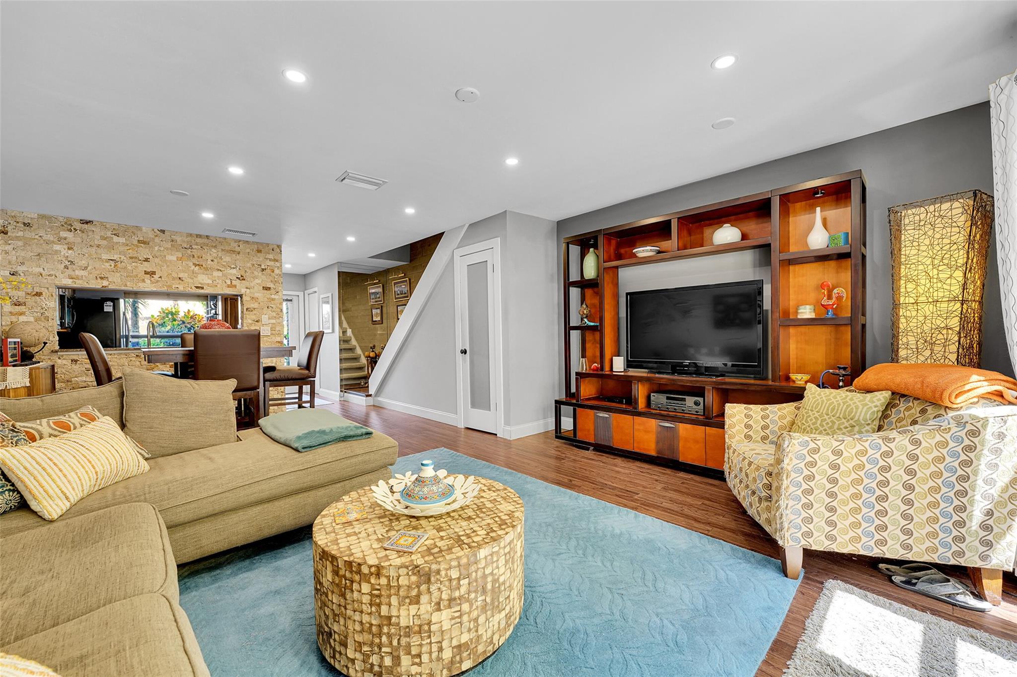 Pines of Oakland Forest W - Residential