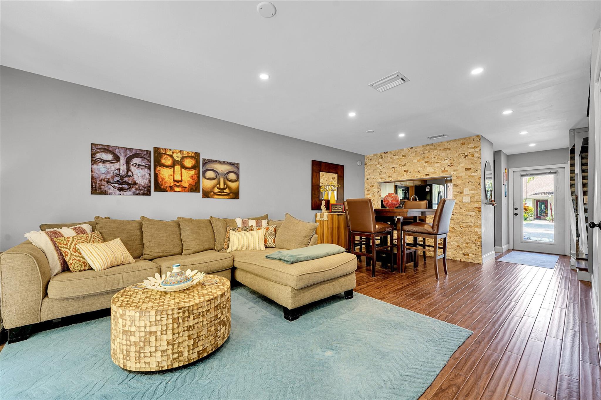Pines of Oakland Forest W - Residential