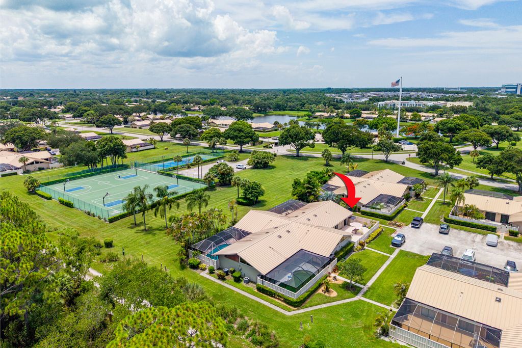 Photo of 5620 Eagle Lake Drive, Palm Beach Gardens, FL 33418 (MLS # B26046878)