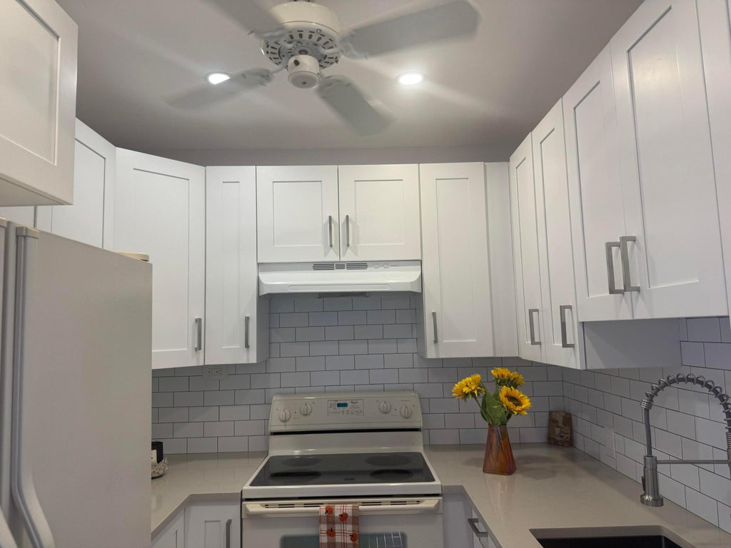 Photo of 629 FANSHAW O #629, Boca Raton, FL 33434 (MLS # B26076797)