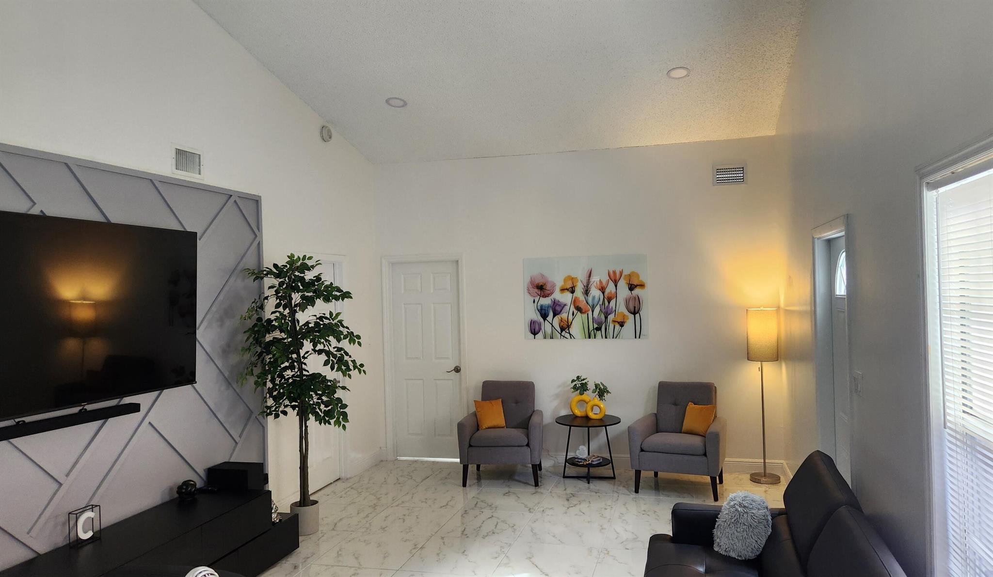 1501 Royal Forest Court