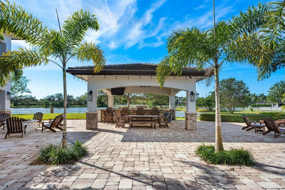 PALM BEACH FARMS CO 3 - Residential