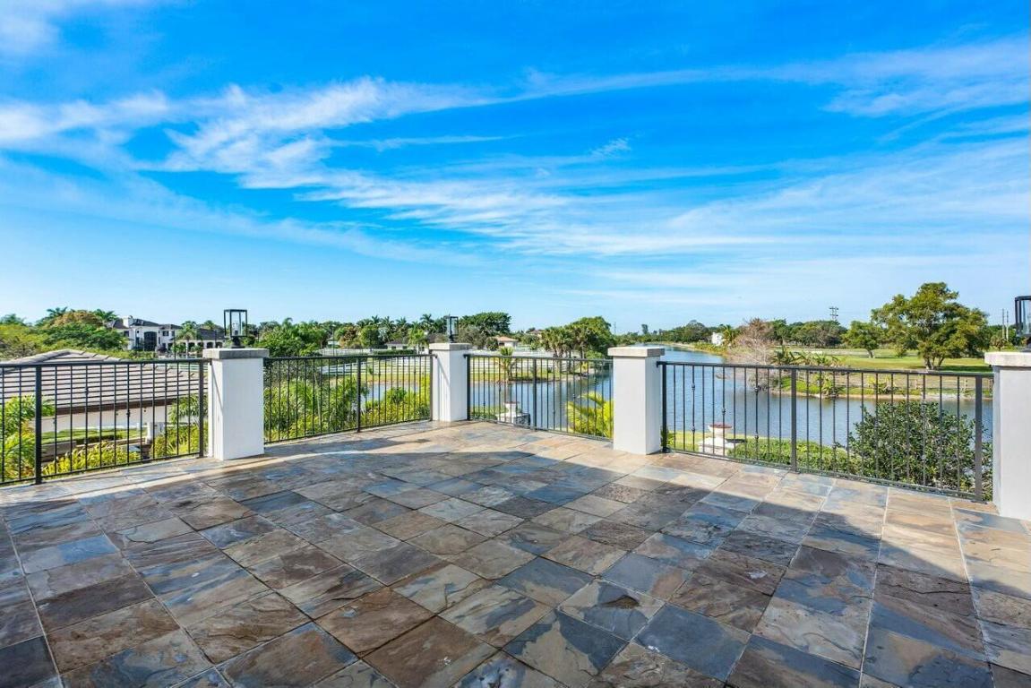 PALM BEACH FARMS CO 3 - Residential