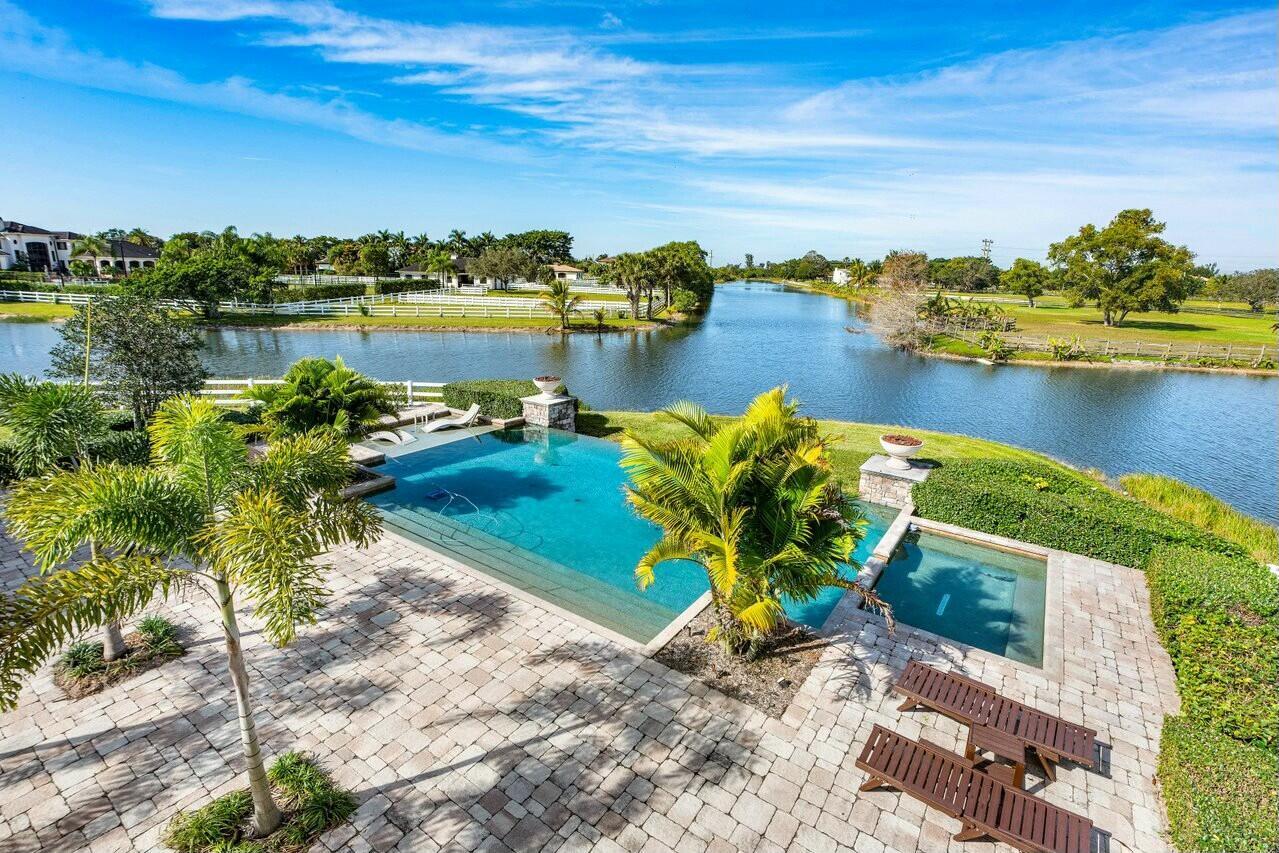 PALM BEACH FARMS CO 3 - Residential