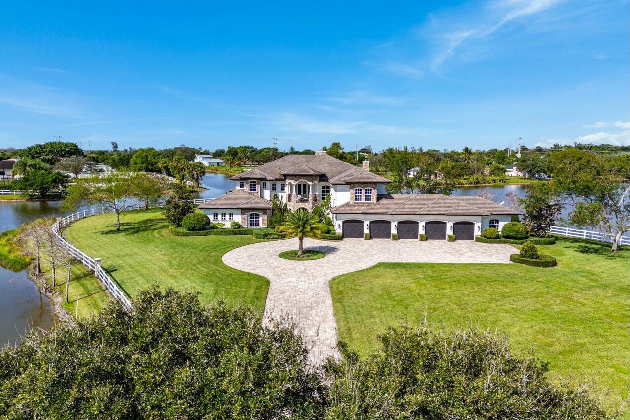 PALM BEACH FARMS CO 3 - Residential