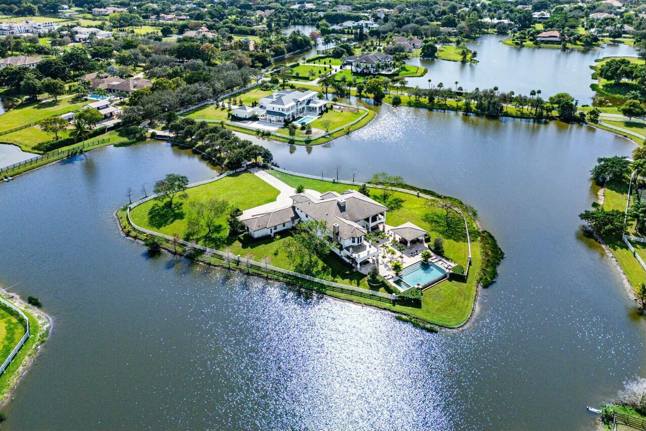 PALM BEACH FARMS CO 3 - Residential