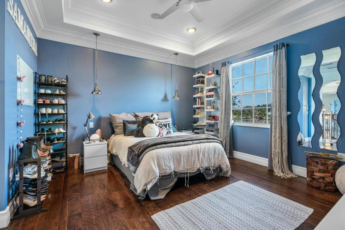 PALM BEACH FARMS CO 3 - Residential