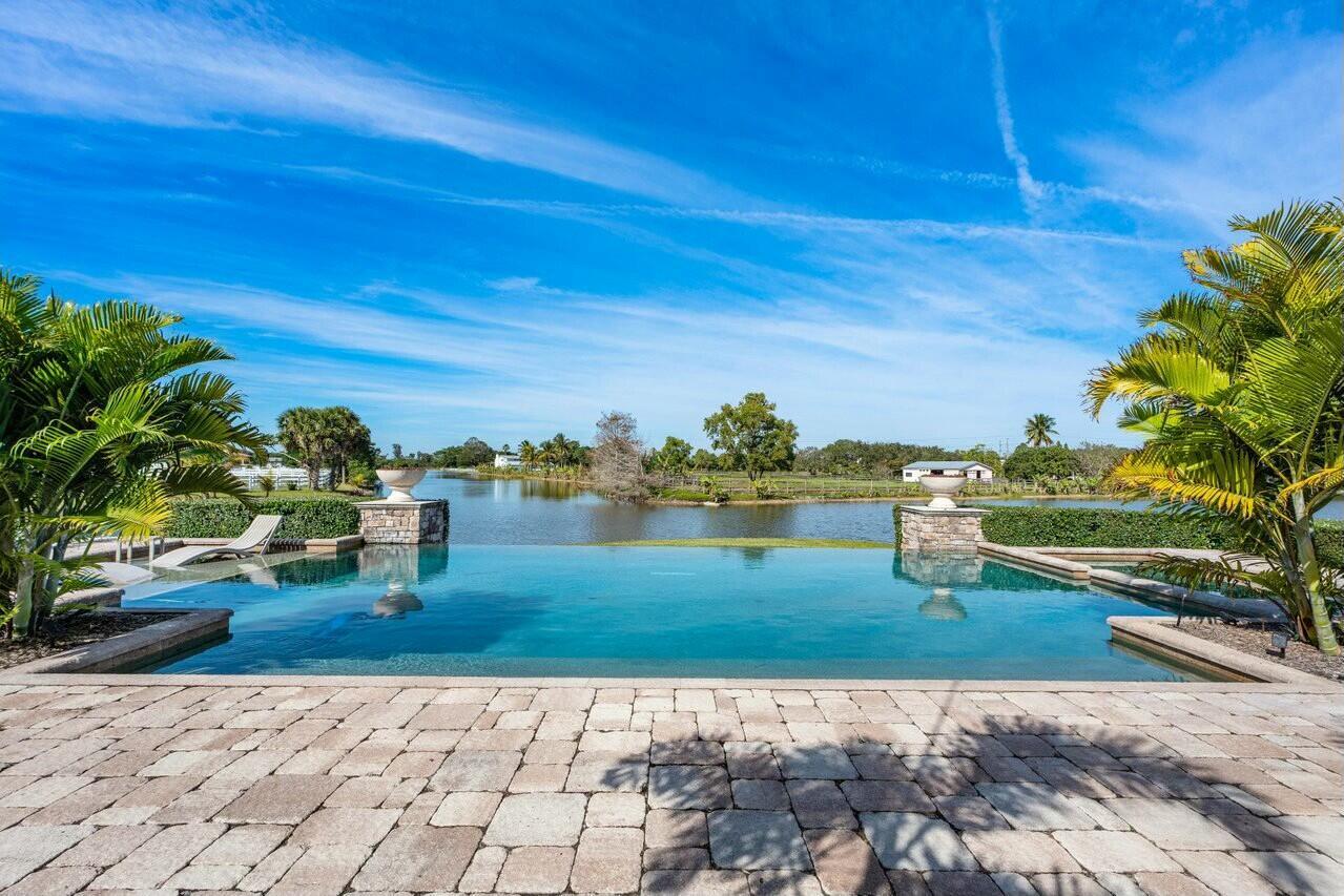 PALM BEACH FARMS CO 3 - Residential