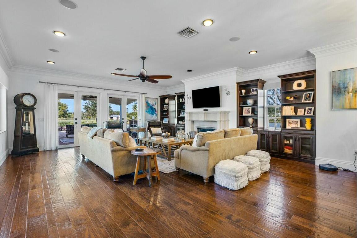 PALM BEACH FARMS CO 3 - Residential